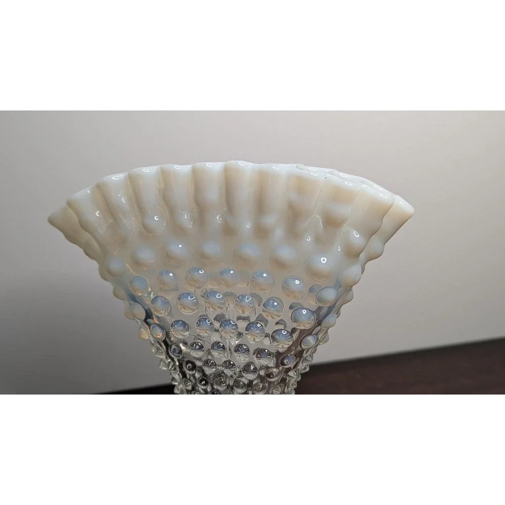 Unbranded vintage opalescent